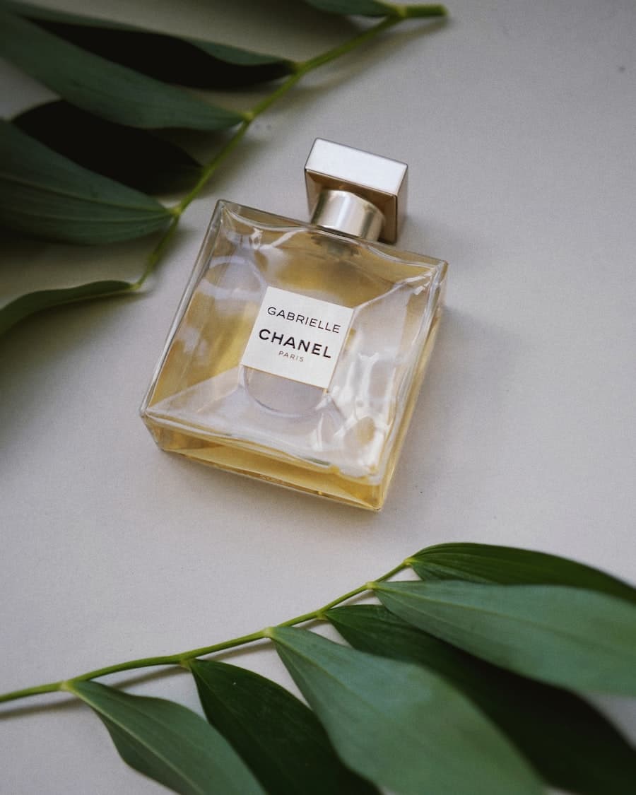 Gabrielle — White Floral